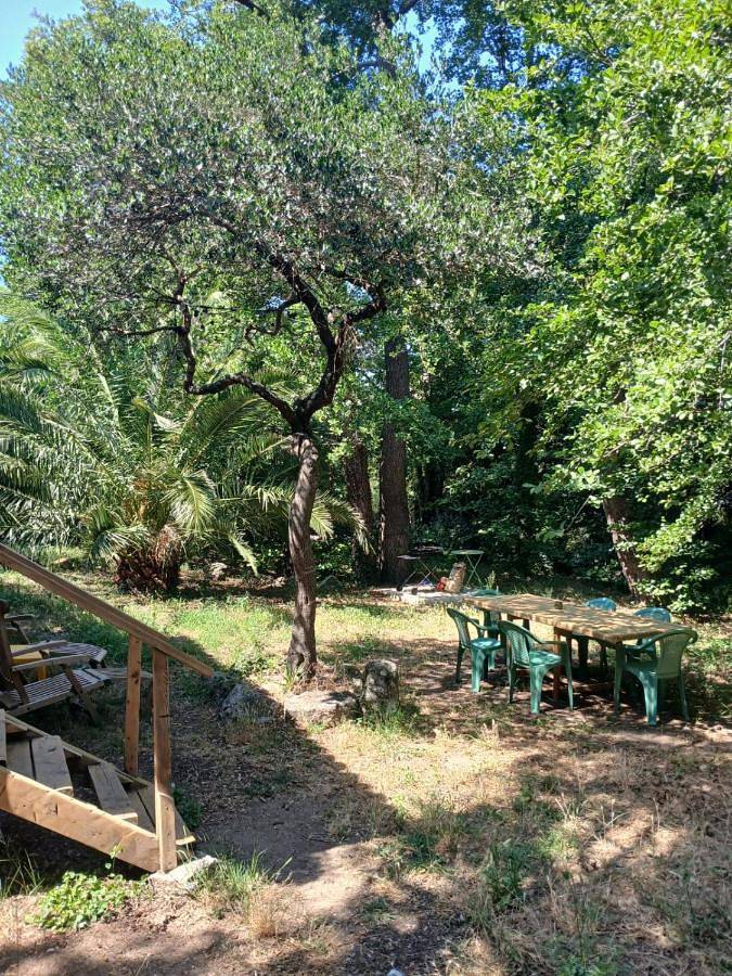 Camping für 5 Personen, mit Terrasse und Garten sowie Ausblick in Porto-Vecchio - 3