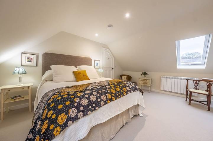 Barn conversion with private pool - Yew Tree Barn in Suffolk