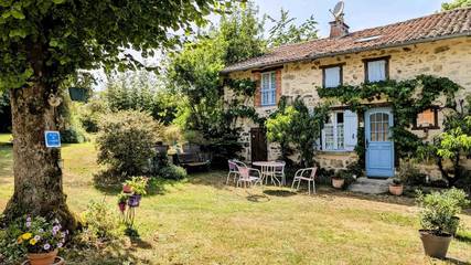 Gîte pour 6 personnes, avec jardin à Vaulry