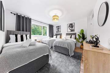 Apartment for 6 People in Luton, Chiltern Hills, Photo 2