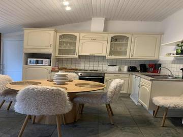 Gîte pour 4 Personnes dans Yvoir, Région de Namur, Photo 4