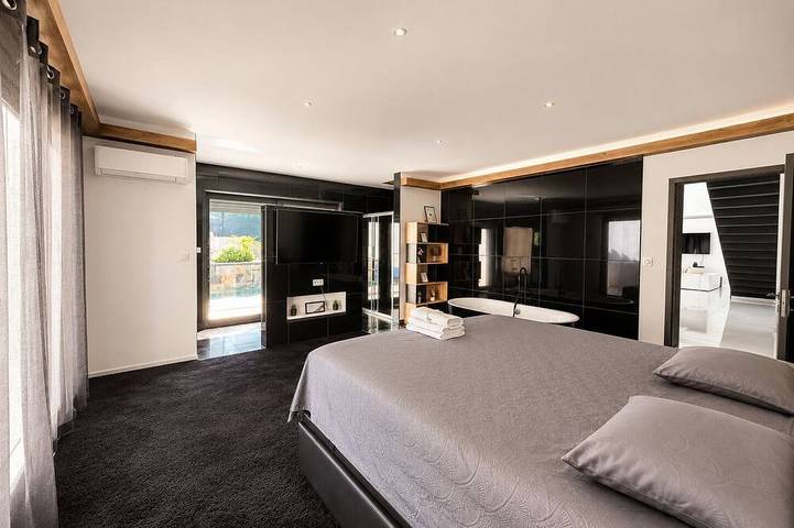 Location de vacances pour 8 personnes, avec sauna et jardin ainsi que jacuzzi et balcon à Beaulieu (Hérault) - 3