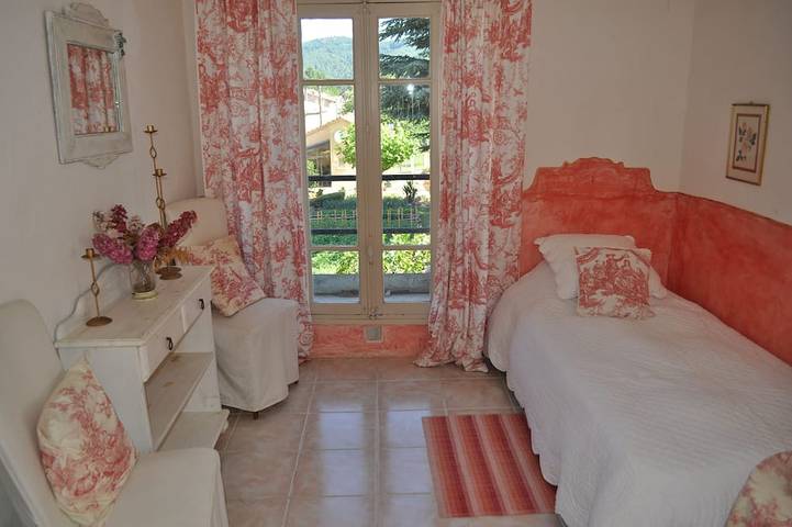 Gîte pour 6 personnes, avec jardin ainsi que piscine et balcon à Chamborigaud - 4