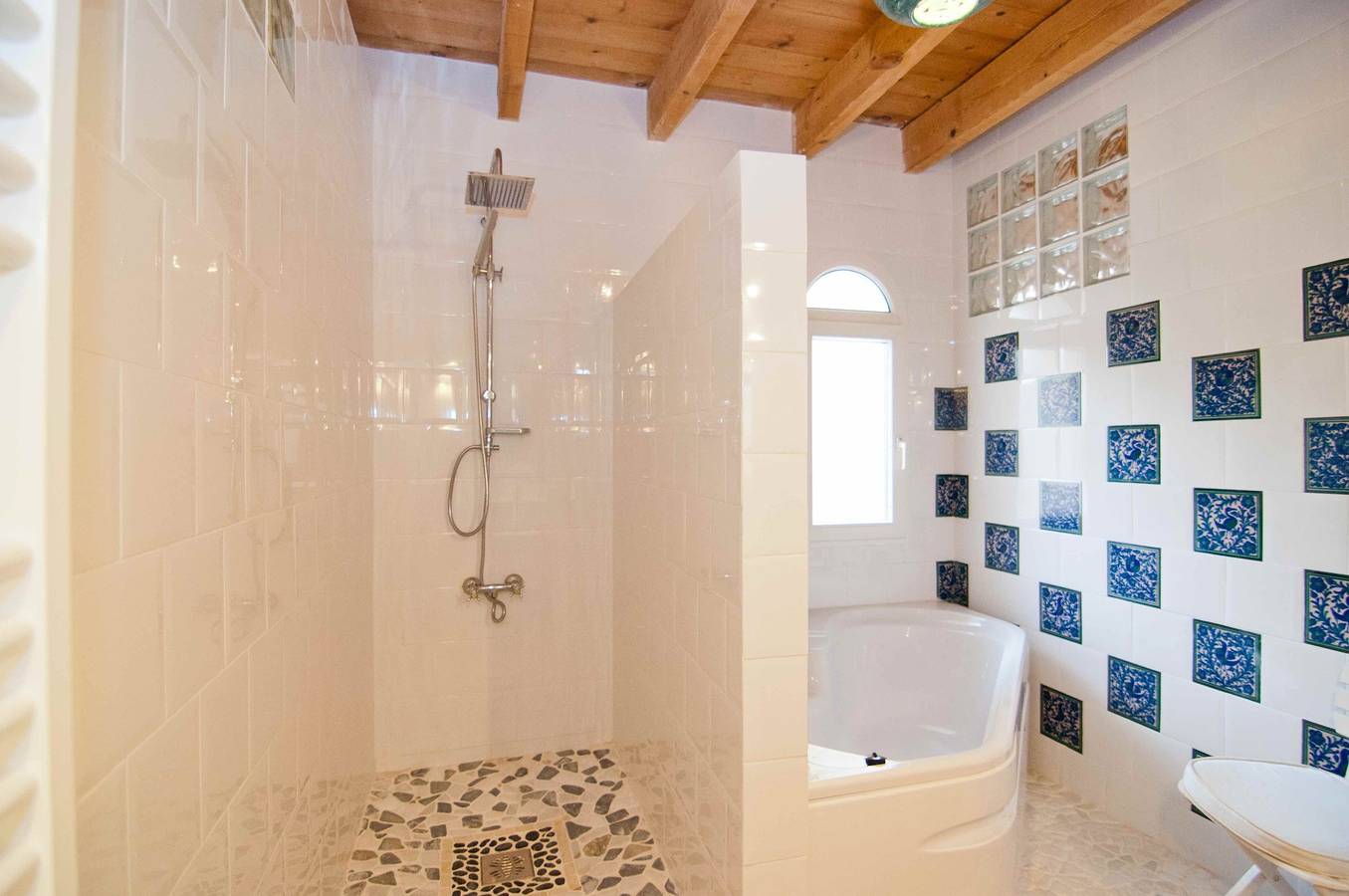 4 Bed Villa - Sleeps 7 - Pool - Garden - Parking in El Valle, Provincia de Granada