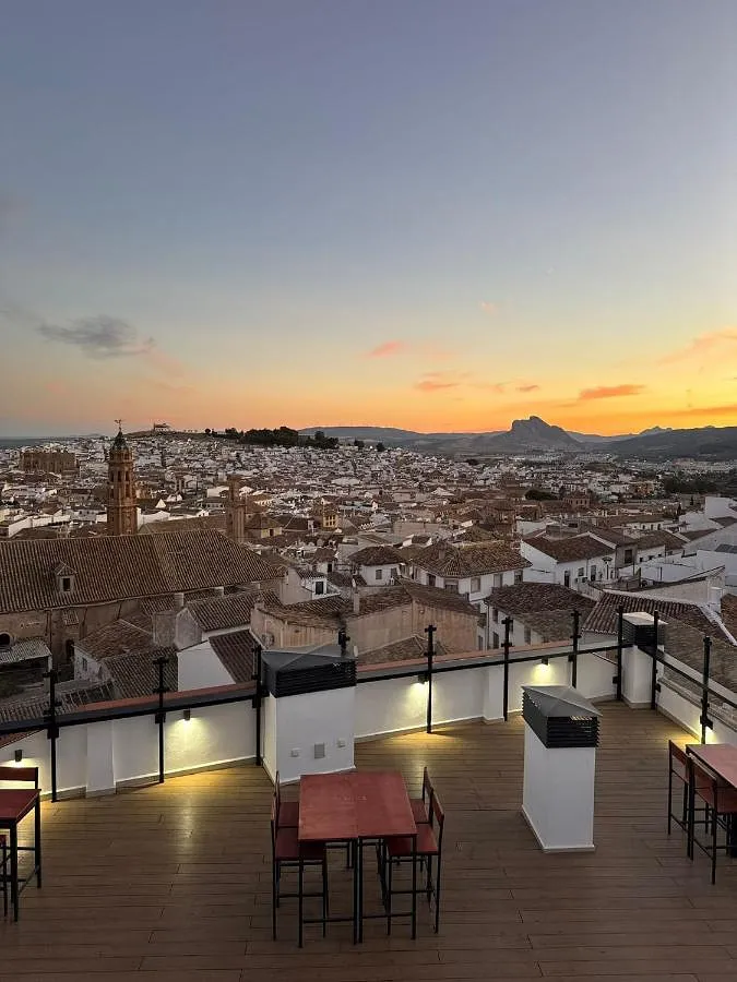 Aparthotel para 4 personas, con balcón y vistas - 1
