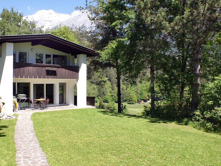 Ferienhaus für 4 Personen, mit Garten und Sauna sowie Ausblick in Innsbruck und Umgebung