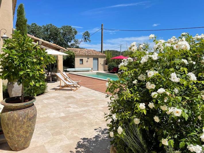 Location de vacances pour 2 personnes, avec piscine ainsi que terrasse et vue à Vacqueyras - 3
