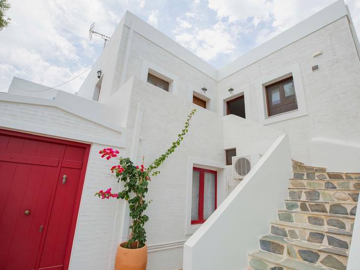 Gîte pour 8 personnes, avec jardin et balcon, animaux acceptés dans Syros - 3