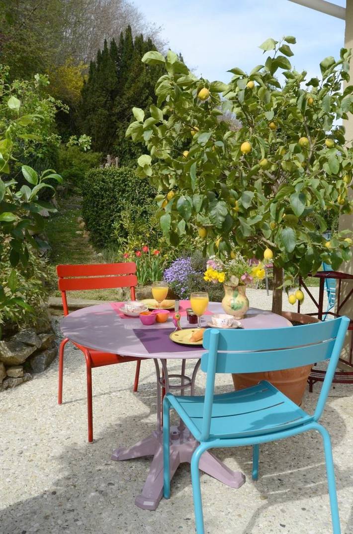 Location de vacances pour 3 personnes, avec Terrasse ainsi que Jardin et Vue à Hauterives