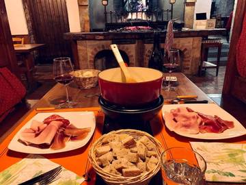 Hôtel pour 4 personnes, avec terrasse à Bèze (homonymie)