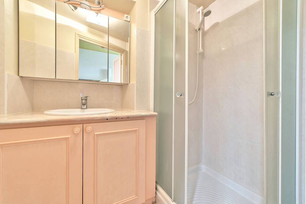 Ganze Wohnung, Wohnung mit Gewölbebau in der Altstadt in Menton, Nizza und Umgebung