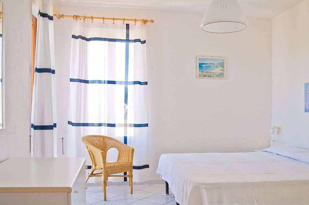 Villa fronte mare in prima fila con vista mare mozzafiato in Baia Santa Reparata, Santa Reparata