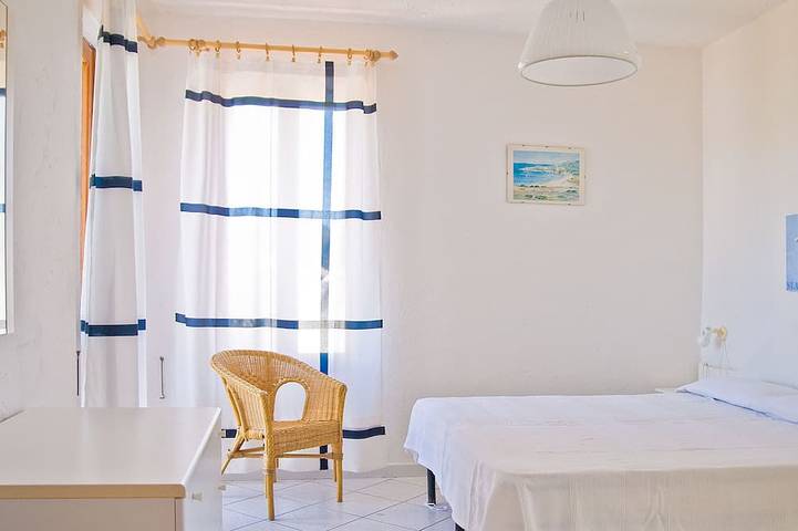 Villa fronte mare in prima fila con vista mare mozzafiato in Baia Santa Reparata, Santa Teresa Gallura