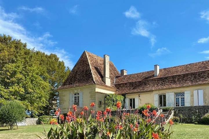 Location de vacances pour 12 personnes, avec Jardin à Saint-Jean-d'Eyraud