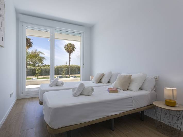 Gîte pour 4 personnes, avec jardin ainsi que terrasse et piscine à Chipiona - 3