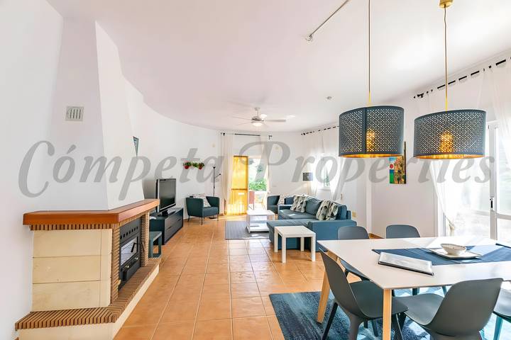Ferienhaus „Verdejo“ mit Bergblick, Pool und WLAN in Cómpeta, Costa del Sol