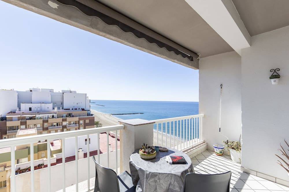 Entire apartment, Vista Playa Zapillo in Playa de El Zapillo (Almería), Almería