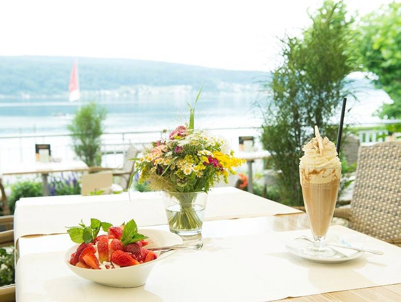 Strandhotel Löchnerhaus - Doppelzimmer, Du/Wc in Reichenau, Untersee