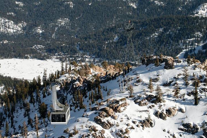 Hotel for 4 people, with hot tub and pool by Lake Tahoe