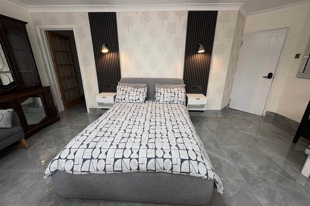 Ganze Wohnung, Luton Retreat - Spacious Ground Floor Family Studio in Luton, Chiltern Hills