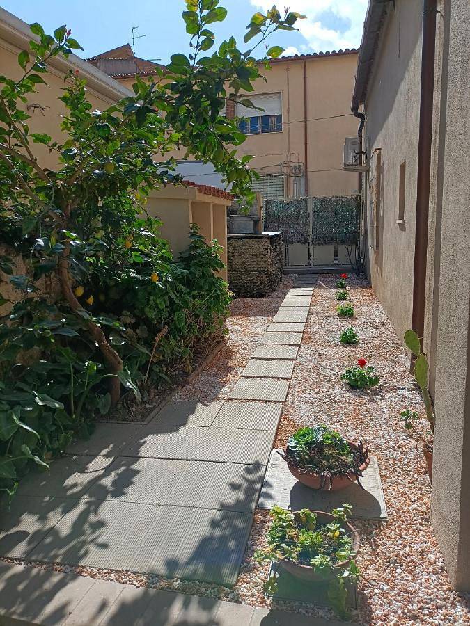 Chambre d’hôte pour 3 personnes, avec balcon et jardin dans Olbia - 4