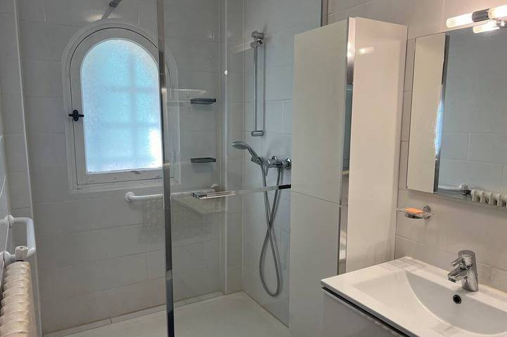 Entre Aix-provence et Plages Méditerranéennes, Maison Provençale Piscine Privée in Cabriès, Mittelmeerküste (Frankreich)