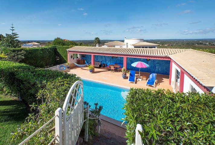Holiday rental for 6 people, with Terrace and Garden as well as Pool in Luz