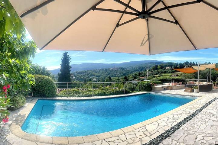 Villa pour 8 personnes, avec Terrasse et Jardin