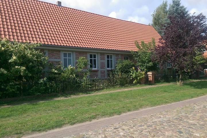 Bauernhof für 13 Personen, mit Whirlpool und Sauna sowie Garten in Prignitz