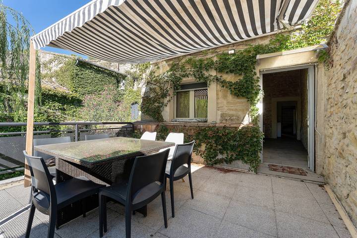 Gîte autentico con terrazza e giardino privato nel Languedoc in Bernis, Costa mediterranea (Francia)