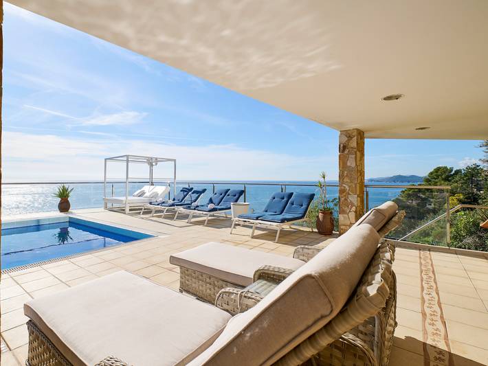 Chalet para 12 personas, con sauna además de terraza y jacuzzi en Provincia de Gerona - 2