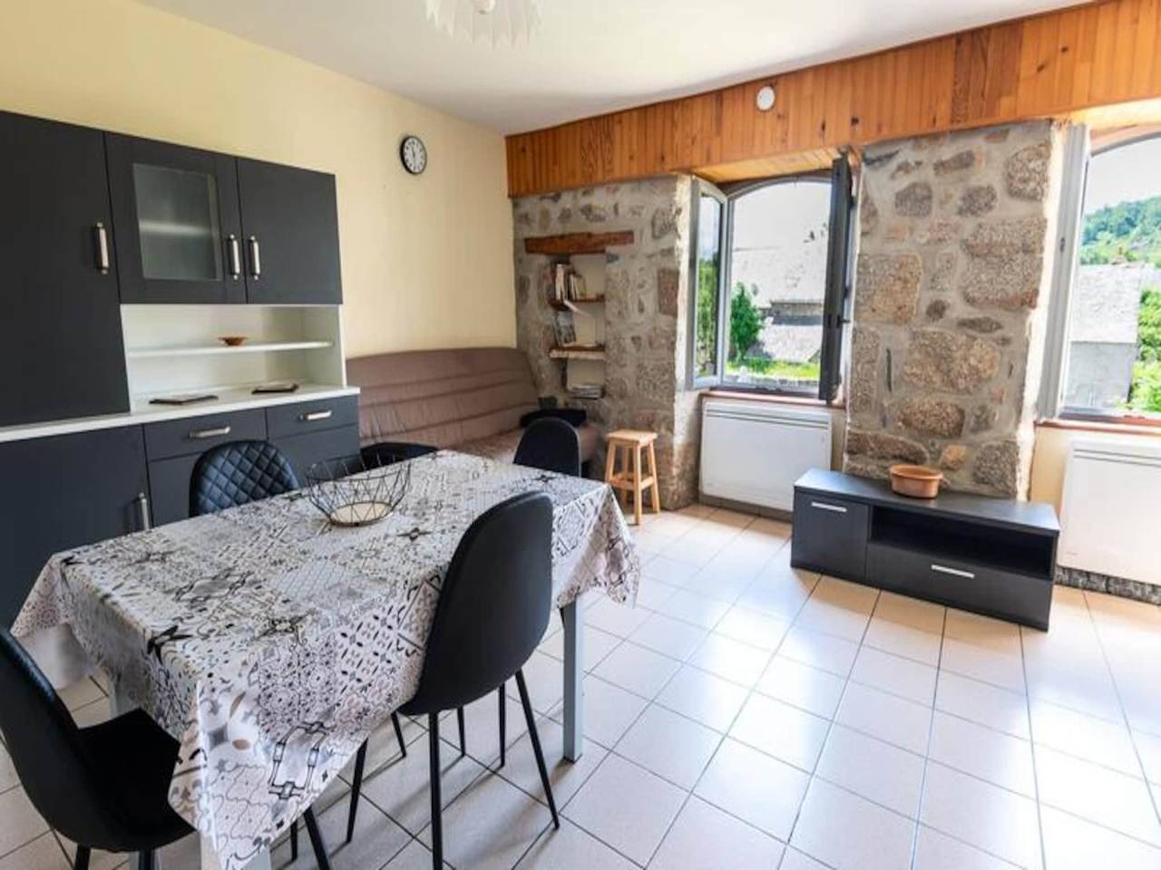 Ganze Wohnung, Apartment mit Garten in der Region Lozère in Grandvals, Mende und Umgebung