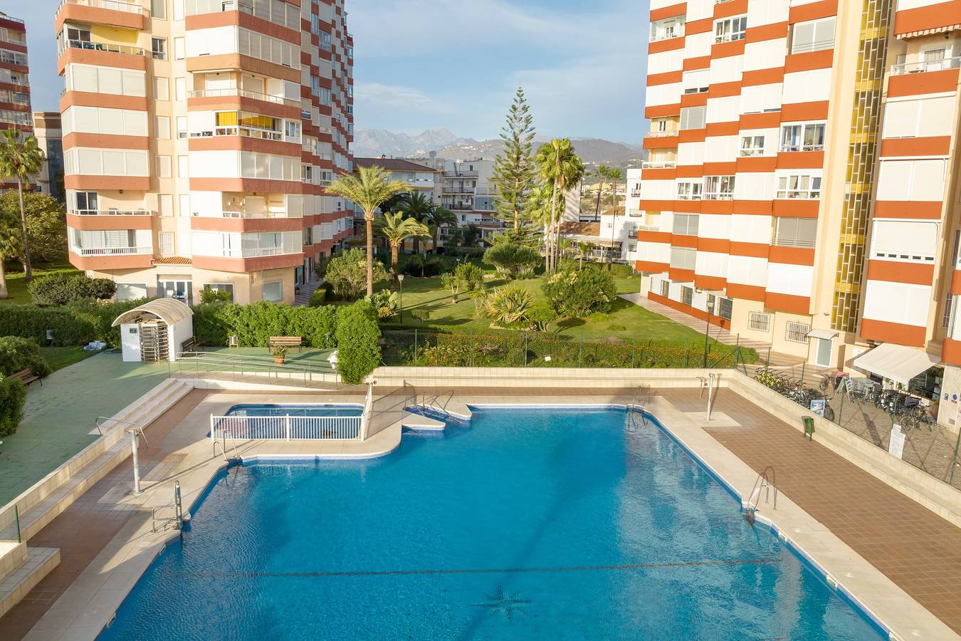 Estúdio inteiro, Apartamento Estúdio 'Estudio Bloque 80' com vista para o mar, Wi-Fi e ar condicionado in Torrox Costa, Torrox