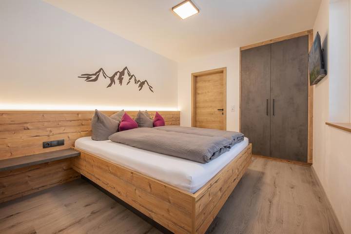 Ferienwohnung für 6 Personen, mit Terrasse und Garten sowie Ausblick