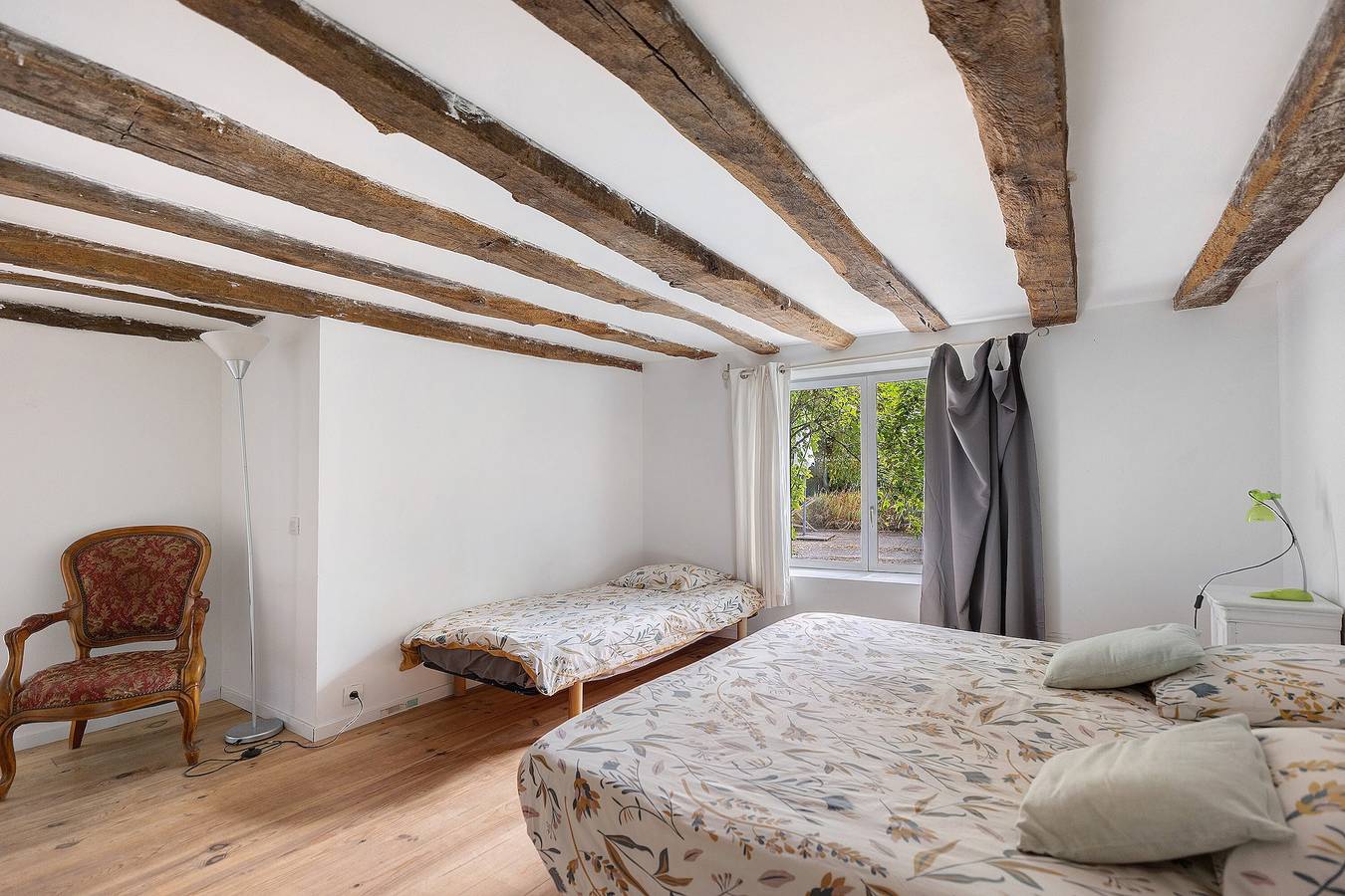 Chambre Familiale avec terrasse partagée, jardin commun et Wi-Fi in La Possonnière, Vallée de la Loire