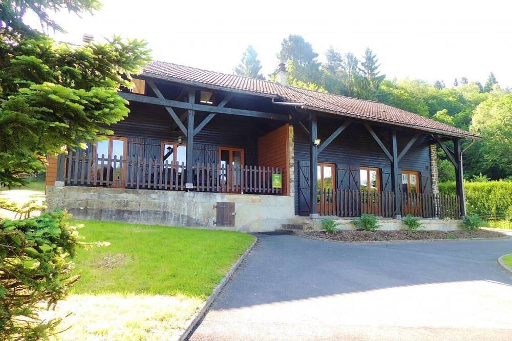Le Gîte De La Pierre Plate in Les Mazures, Regionaler Naturpark Ardennen
