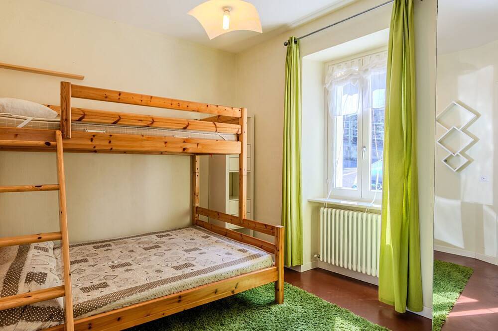 Ganze Wohnung, Ferienwohnung Bosco in Osteno, Claino con Osteno