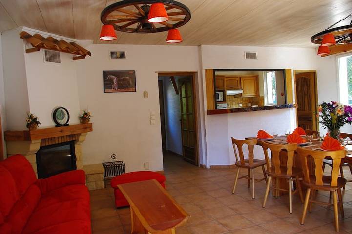 Maison d’hôte pour 2 personnes, avec piscine ainsi que jardin et jacuzzi à Roquebrune-sur-Argens - 2