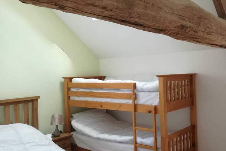 Location de vacances pour 10 personnes, avec terrasse et jardin dans Mortain-Bocage - 3