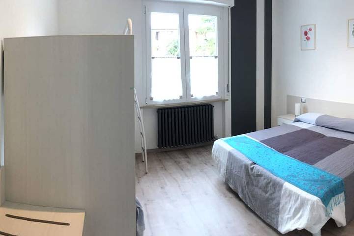 Ganze Wohnung, Neu Apartments Francesco, Peschiera del Garda in einer ruhigen und zentralen Gegend in Peschiera del Garda, Gardasee-Berge