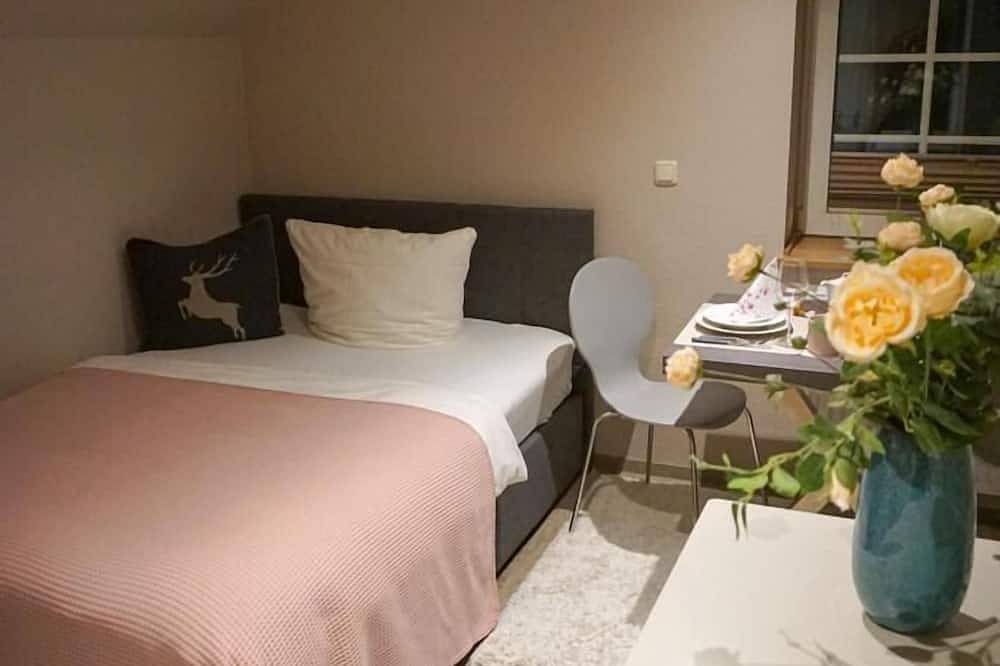 Ganze Wohnung, Tolle Ferienwohnung Burghaus 3 für bis zu 2 Personen in Grimersum, Krummhörn