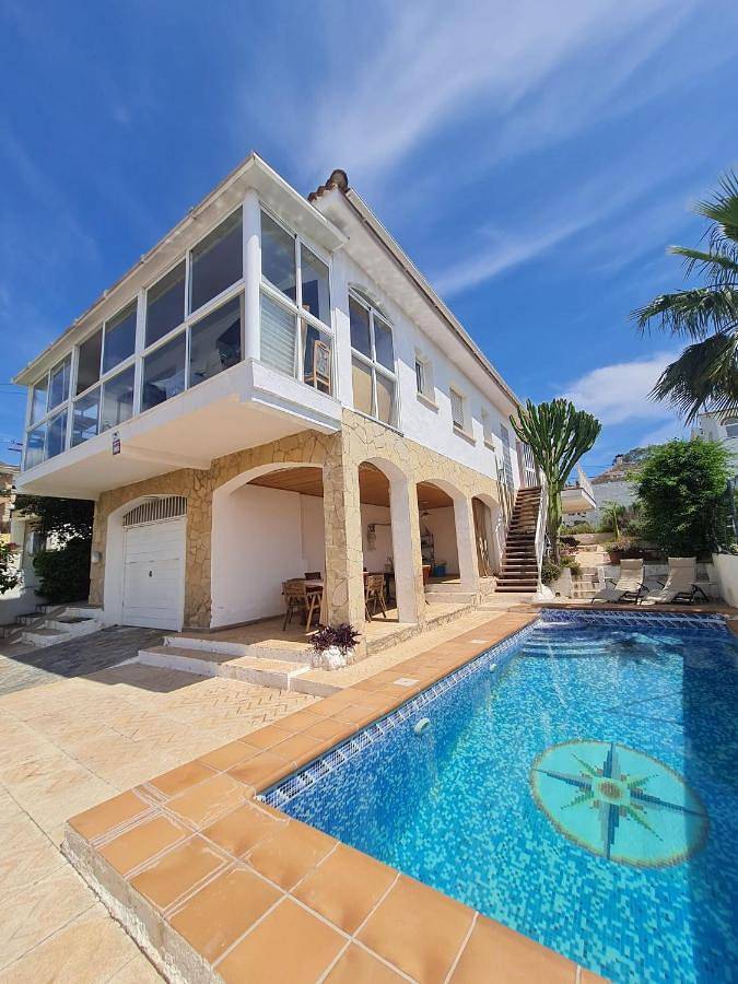 Villa für 7 Personen, mit Garten und Balkon sowie Whirlpool und Pool - 1