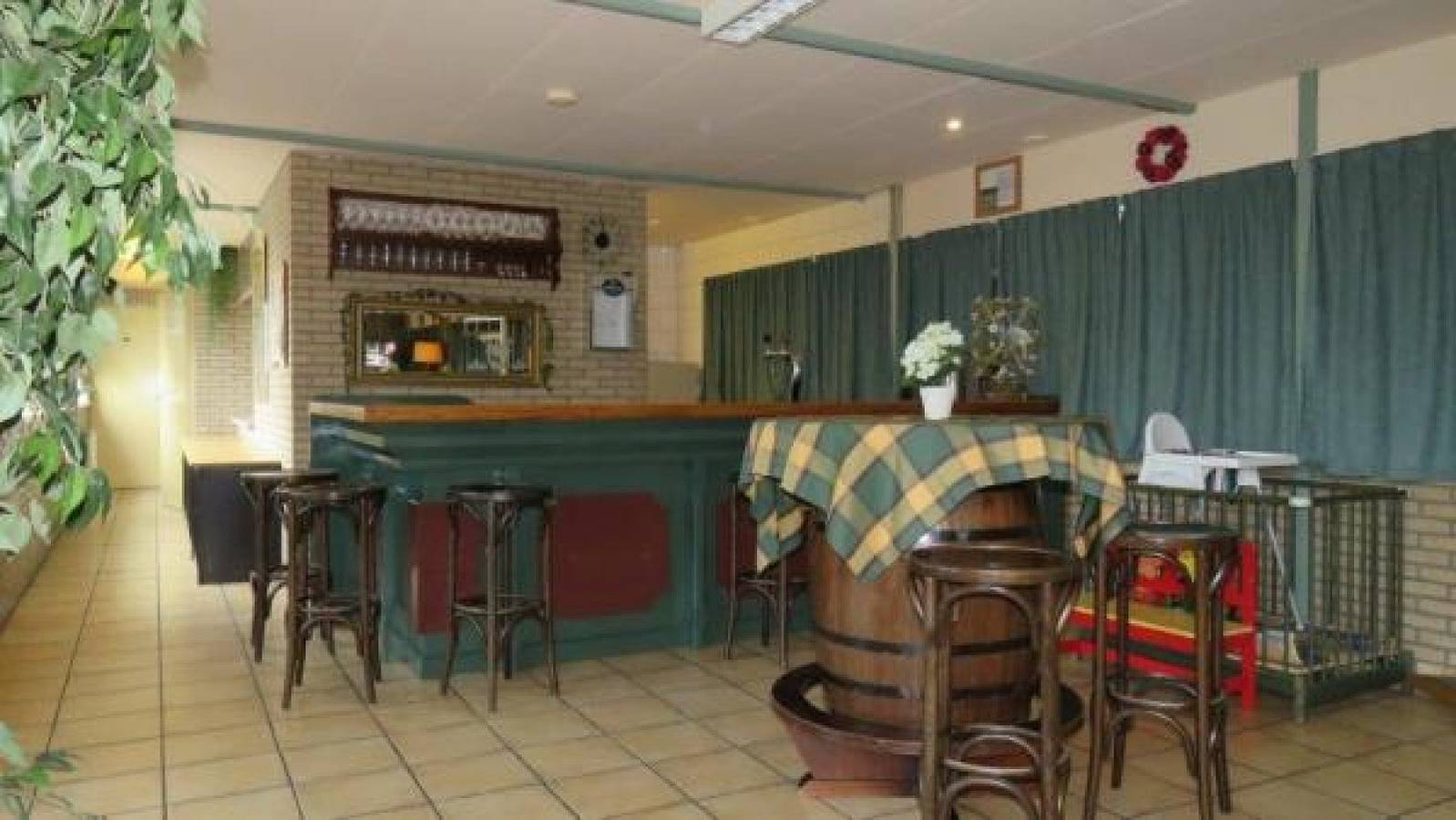 Gemütliche 11-22 Personen Ferienhaus mit viel Privatsphäre in Wateren, Regio Zwolle