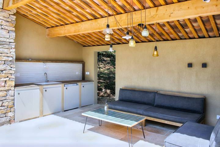 Gîte pour 8 personnes, avec piscine, adapté aux familles à Salernes - 3
