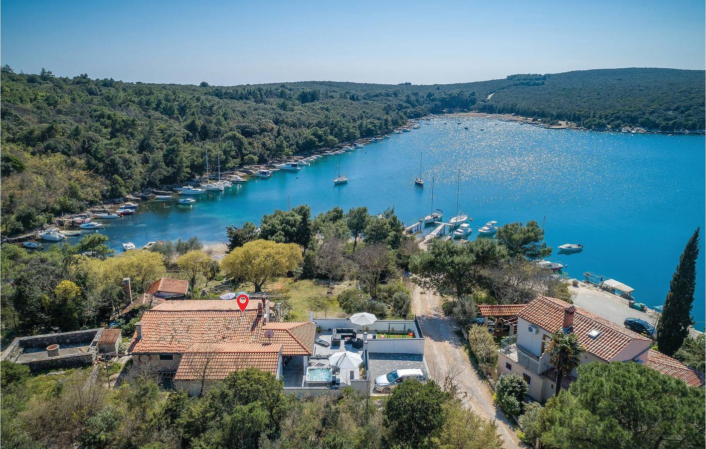 Gemütliche Ferienwohnung mit Terrasse, in Strandnähe und mit Parkplatz – ideal für einen Kurzurlaub in Raša, Ostküste Istrien