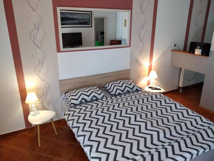 Gîte pour 4 personnes, avec Terrasse ainsi que Jardin et Vue à Osijek