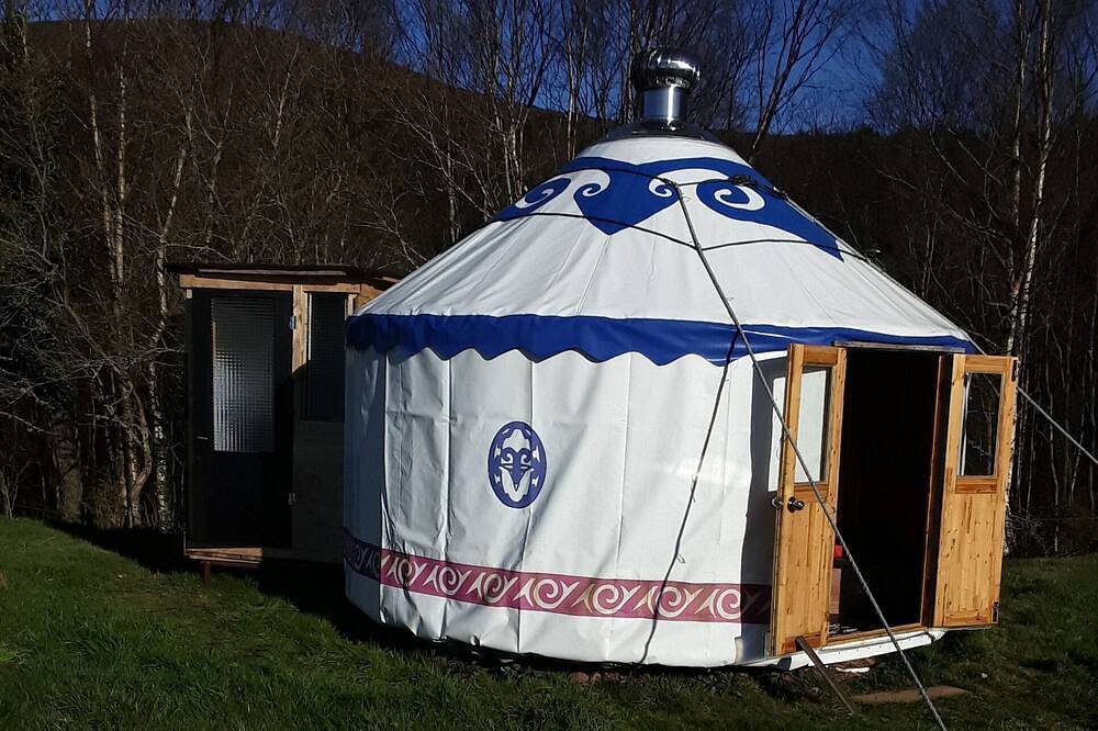 Yurt for 3 in Bogo, A Pontenova