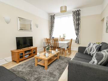 Cottage for 5 People in Weymouth, Jurassic Coast, Photo 2
