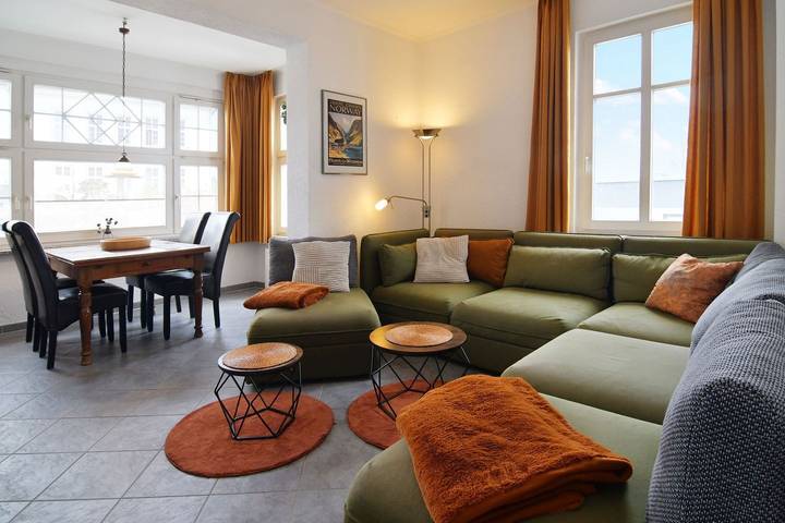 Ferienwohnung für 4 Personen, mit Sauna und Garten in Ahlbeck