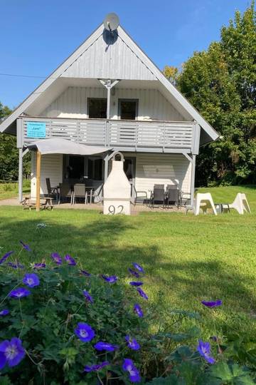 Ferienhaus für 8 Personen, mit Balkon und Pool sowie Garten in Hessen